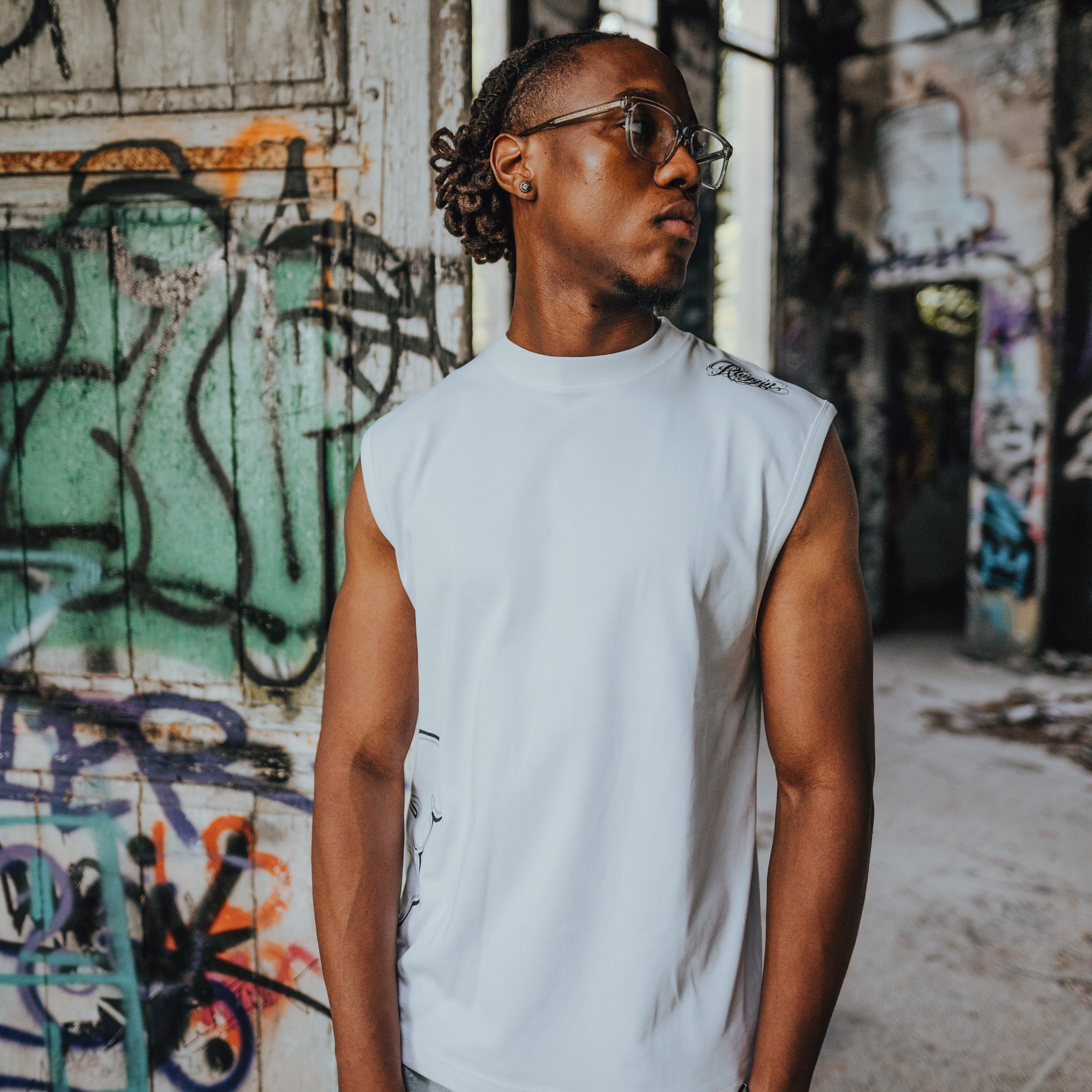SLEEVELESS TEE - BLACK FLOWER